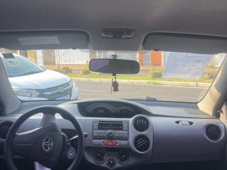 TOYOTA Etios Hatch 1.3 16V 4P FLEX, Foto 5