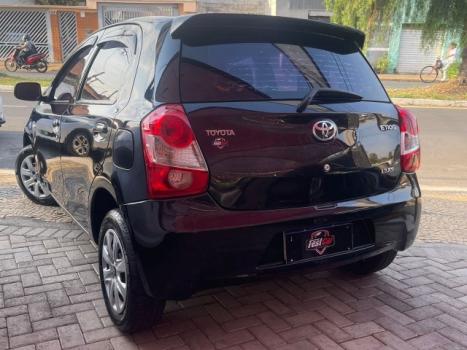 TOYOTA Etios Hatch 1.3 16V 4P FLEX, Foto 9