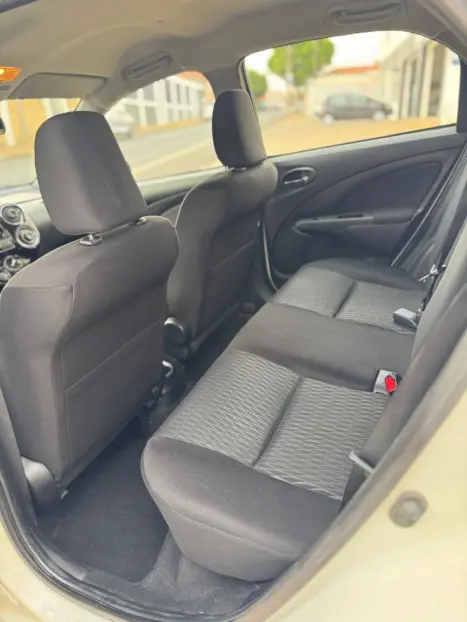 TOYOTA Etios Hatch 1.5 16V 4P FLEX XS, Foto 5