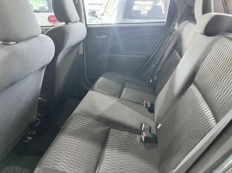 TOYOTA Etios Hatch 1.3 16V 4P FLEX X AUTOMTICO, Foto 6