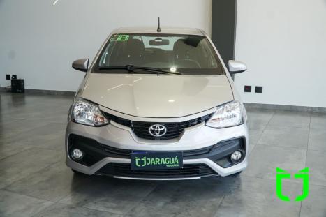 TOYOTA Etios Hatch 1.3 16V 4P FLEX X AUTOMTICO, Foto 2