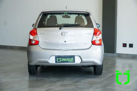 TOYOTA Etios Hatch 1.3 16V 4P FLEX X AUTOMTICO, Foto 5