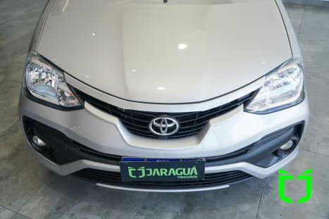 TOYOTA Etios Hatch 1.3 16V 4P FLEX X AUTOMTICO, Foto 7