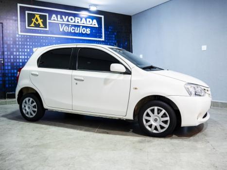TOYOTA Etios Hatch 1.3 16V 4P FLEX, Foto 3