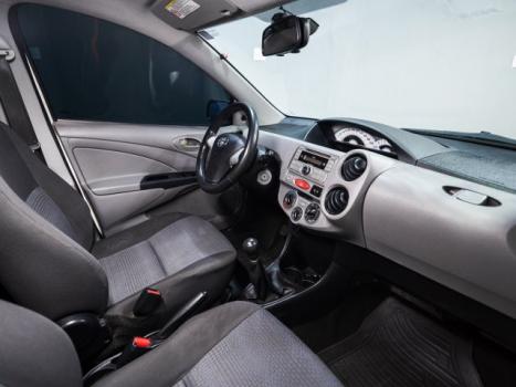 TOYOTA Etios Hatch 1.3 16V 4P FLEX, Foto 5