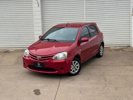 TOYOTA Etios Hatch 1.3 16V 4P FLEX X, Foto 3