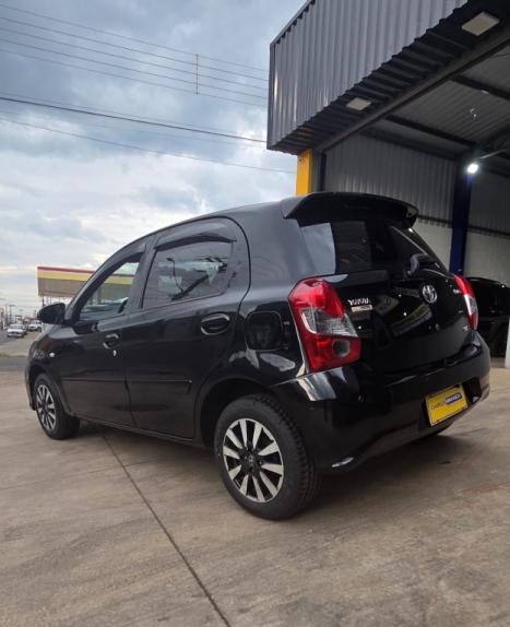 TOYOTA Etios Hatch 1.3 16V 4P FLEX X AUTOMTICO, Foto 8