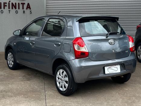 TOYOTA Etios Hatch 1.3 16V 4P FLEX X, Foto 2
