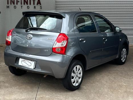 TOYOTA Etios Hatch 1.3 16V 4P FLEX X, Foto 4