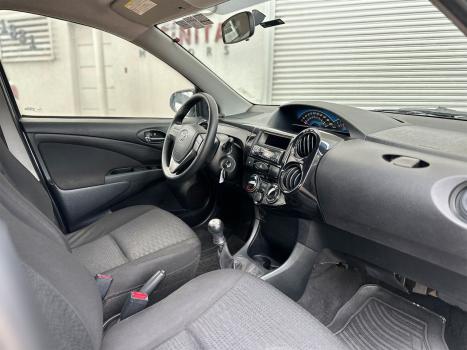 TOYOTA Etios Hatch 1.3 16V 4P FLEX X, Foto 5