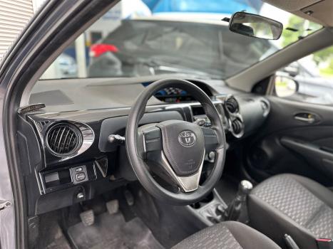 TOYOTA Etios Hatch 1.3 16V 4P FLEX X, Foto 7
