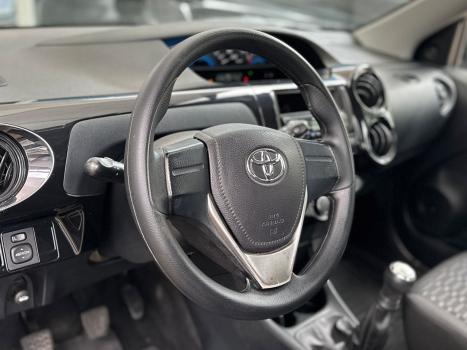 TOYOTA Etios Hatch 1.3 16V 4P FLEX X, Foto 11