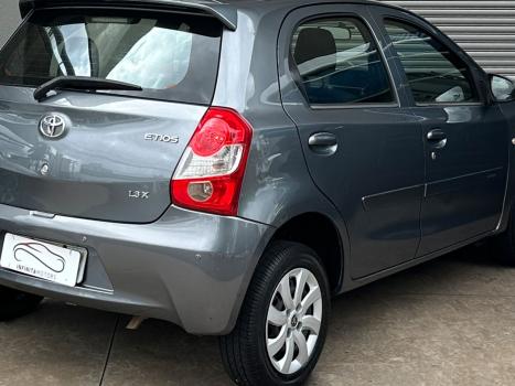 TOYOTA Etios Hatch 1.3 16V 4P FLEX X, Foto 15