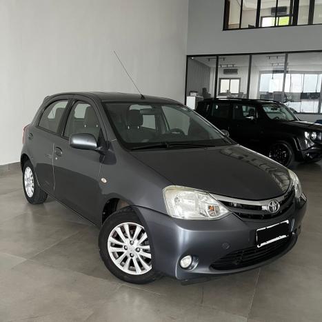 TOYOTA Etios Hatch 1.5 16V 4P FLEX XLS, Foto 3