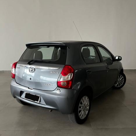 TOYOTA Etios Hatch 1.5 16V 4P FLEX XLS, Foto 4
