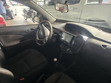 TOYOTA Etios Hatch 1.3 16V 4P FLEX X, Foto 6