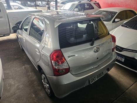 TOYOTA Etios Hatch 1.3 16V 4P FLEX X, Foto 8