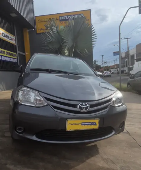 TOYOTA Etios Hatch 1.3 16V 4P FLEX X, Foto 4