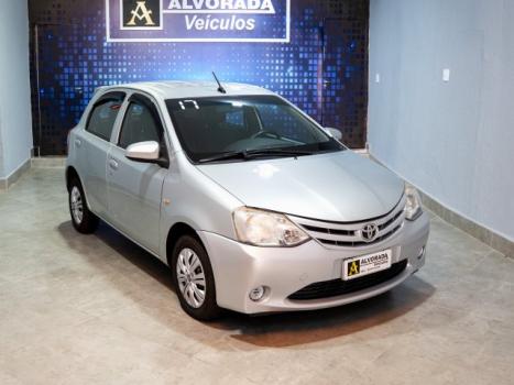 TOYOTA Etios Hatch 1.3 16V 4P FLEX X, Foto 2