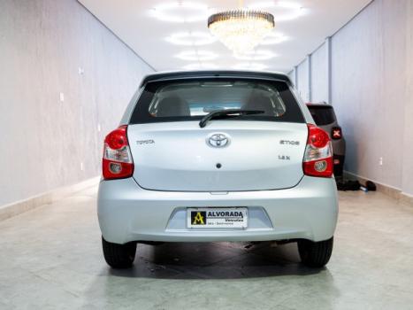TOYOTA Etios Hatch 1.3 16V 4P FLEX X, Foto 6