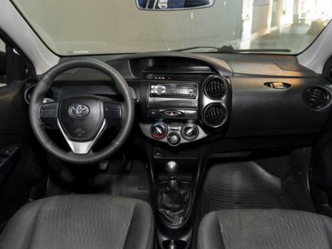 TOYOTA Etios Hatch 1.3 16V 4P FLEX XS, Foto 4