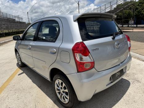 TOYOTA Etios Hatch 1.3 16V 4P FLEX XS, Foto 4