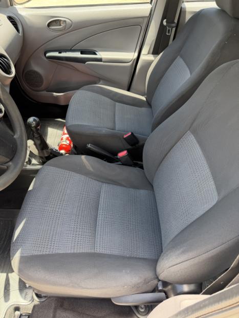 TOYOTA Etios Hatch 1.3 16V 4P FLEX XS, Foto 9