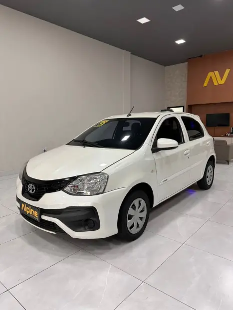 TOYOTA Etios Hatch 1.3 16V 4P FLEX X, Foto 3