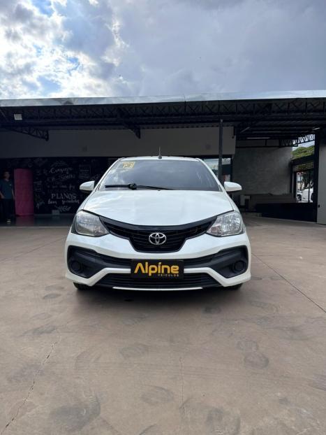 TOYOTA Etios Hatch 1.3 16V 4P FLEX X, Foto 1