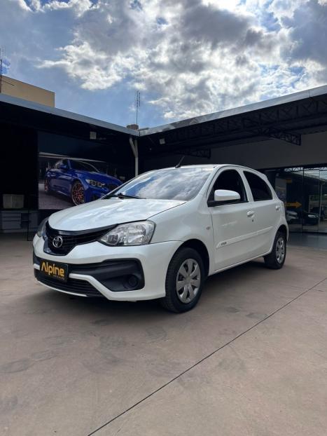 TOYOTA Etios Hatch 1.3 16V 4P FLEX X, Foto 3
