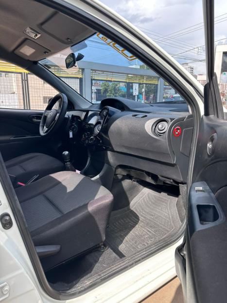TOYOTA Etios Hatch 1.3 16V 4P FLEX X, Foto 13
