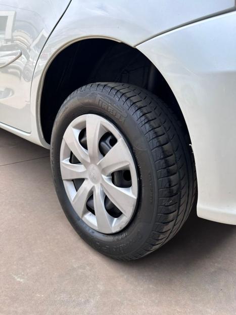 TOYOTA Etios Hatch 1.3 16V 4P FLEX X, Foto 15