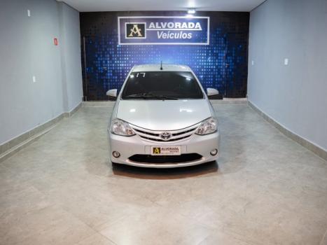 TOYOTA Etios Hatch 1.3 16V 4P FLEX X, Foto 3