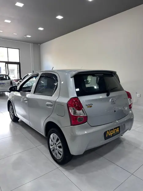 TOYOTA Etios Hatch 1.3 16V 4P FLEX X, Foto 7
