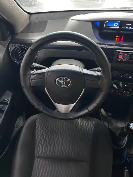 TOYOTA Etios Hatch 1.3 16V 4P FLEX X, Foto 10