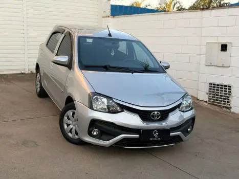 TOYOTA Etios Hatch 1.3 16V 4P FLEX X, Foto 1
