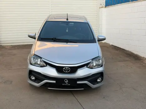 TOYOTA Etios Hatch 1.3 16V 4P FLEX X, Foto 2