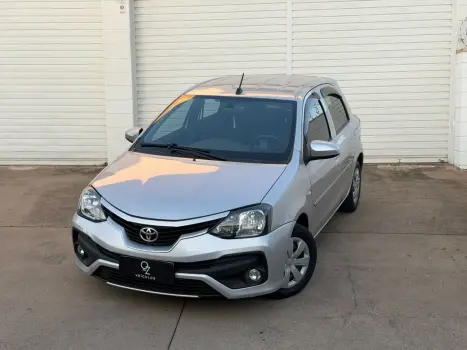TOYOTA Etios Hatch 1.3 16V 4P FLEX X, Foto 3