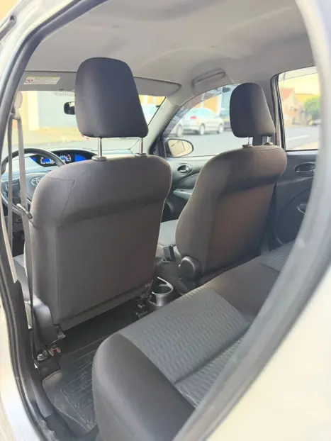 TOYOTA Etios Hatch 1.3 16V 4P FLEX X, Foto 7