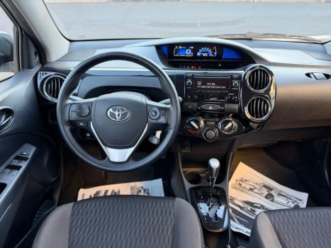 TOYOTA Etios Hatch 1.5 16V 4P FLEX XS AUTOM�TICO, Foto 5
