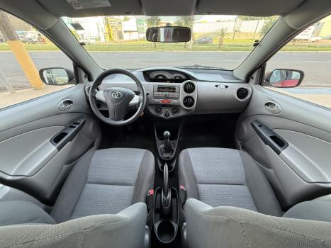 TOYOTA Etios Hatch 1.3 16V 4P FLEX XS, Foto 9