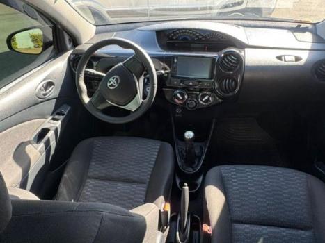 TOYOTA Etios Hatch 1.3 16V 4P FLEX X, Foto 5