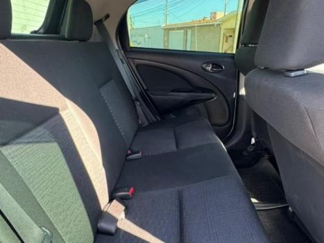 TOYOTA Etios Hatch 1.3 16V 4P FLEX X, Foto 7