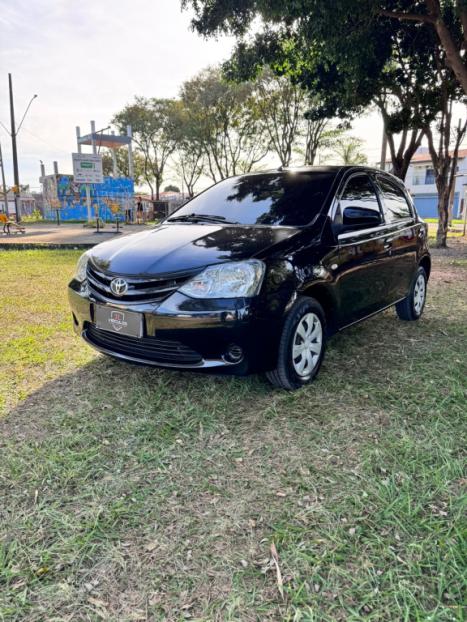 TOYOTA Etios Hatch 1.3 16V 4P FLEX X, Foto 3