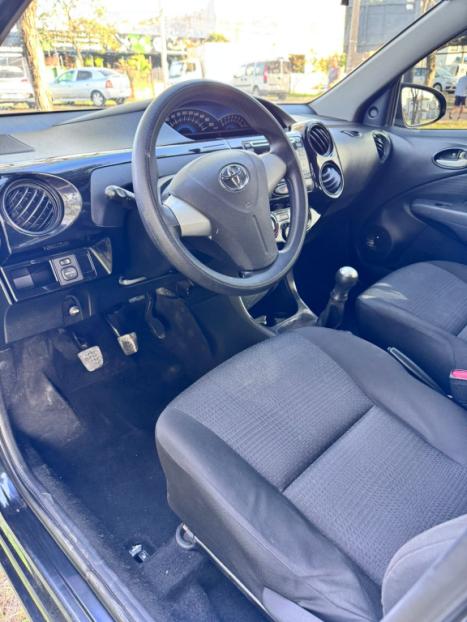 TOYOTA Etios Hatch 1.3 16V 4P FLEX X, Foto 9