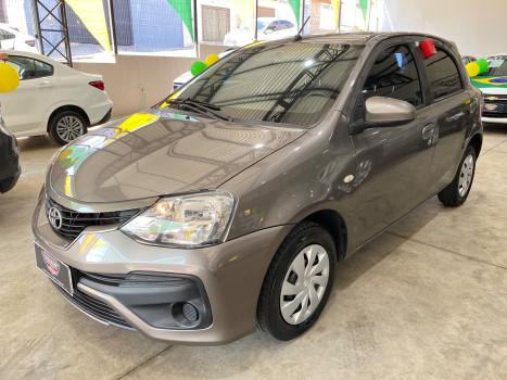 TOYOTA Etios Hatch 1.5 16V 4P FLEX XS AUTOM�TICO, Foto 2