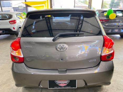 TOYOTA Etios Hatch 1.5 16V 4P FLEX XS AUTOM�TICO, Foto 7