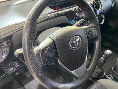 TOYOTA Etios Hatch 1.5 16V 4P FLEX XS AUTOM�TICO, Foto 11