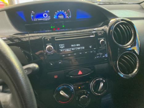 TOYOTA Etios Hatch 1.5 16V 4P FLEX XS AUTOM�TICO, Foto 13