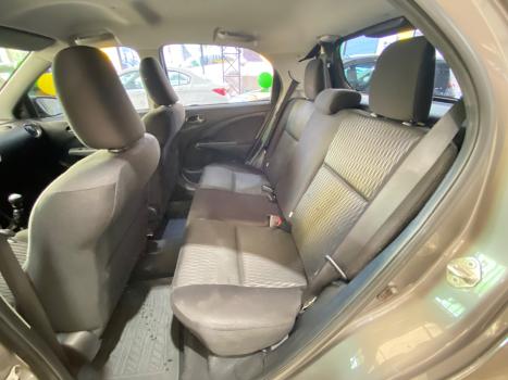TOYOTA Etios Hatch 1.5 16V 4P FLEX XS AUTOM�TICO, Foto 16